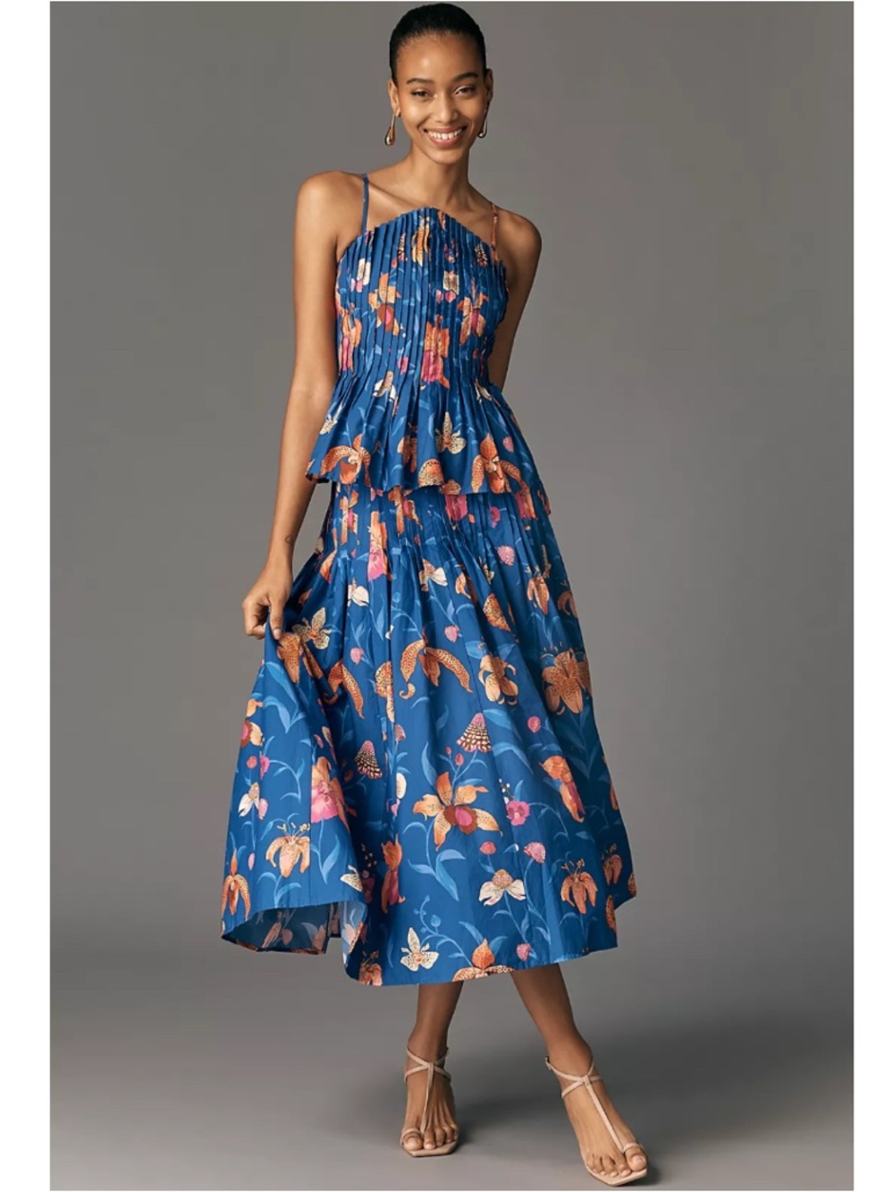FARM Rio Blue Floral Pintuck Midi Skirt Size Medium NWT - Picture 2 of 16